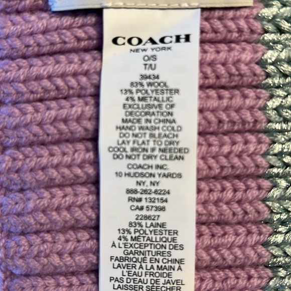Coach x Selena Gomez Knit scarf with Bunny - Picture 4 of 5